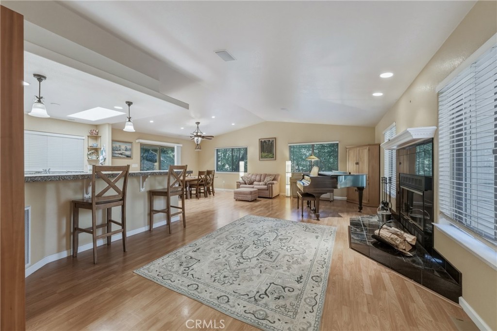 15800 Rainbow Property Photo 4