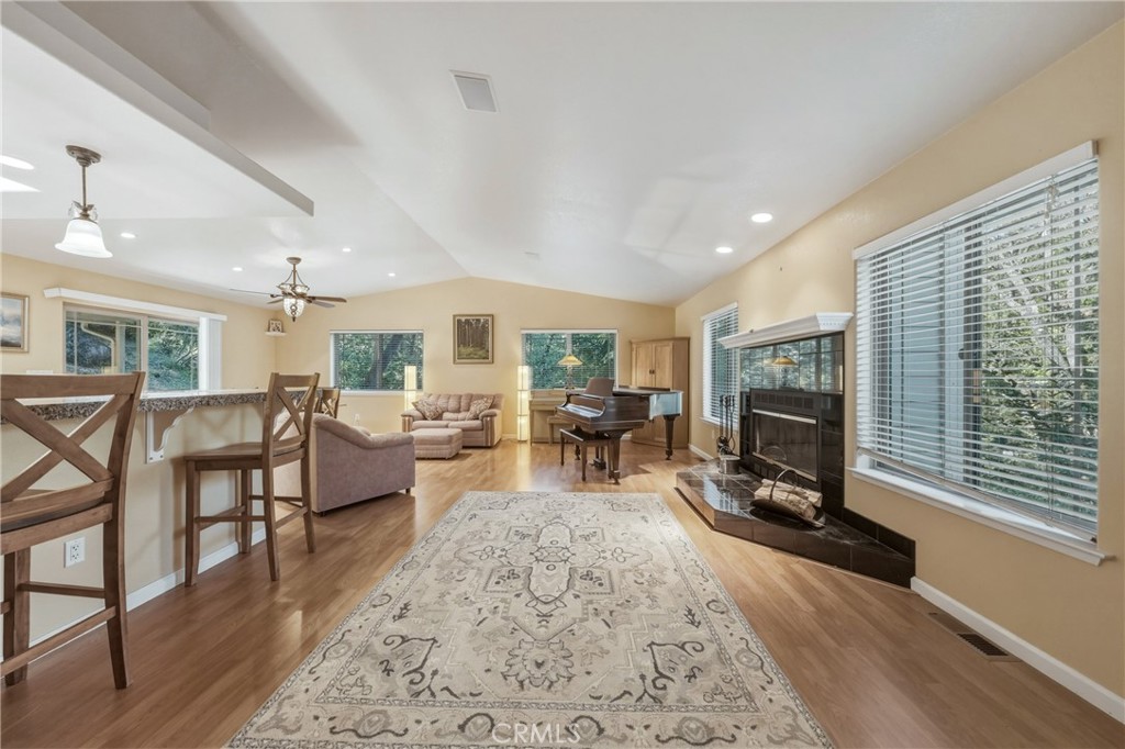 15800 Rainbow Property Photo 5