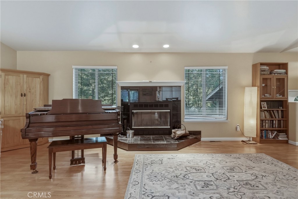 15800 Rainbow Property Photo 8
