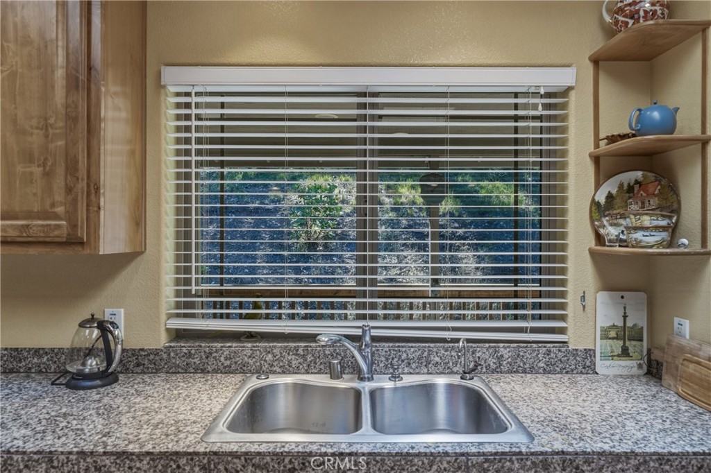15800 Rainbow Property Photo 18