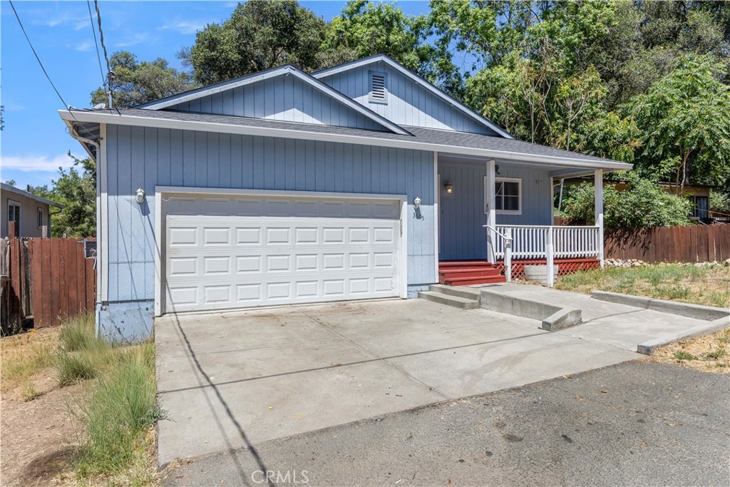 3605 Vista Property Photo 3