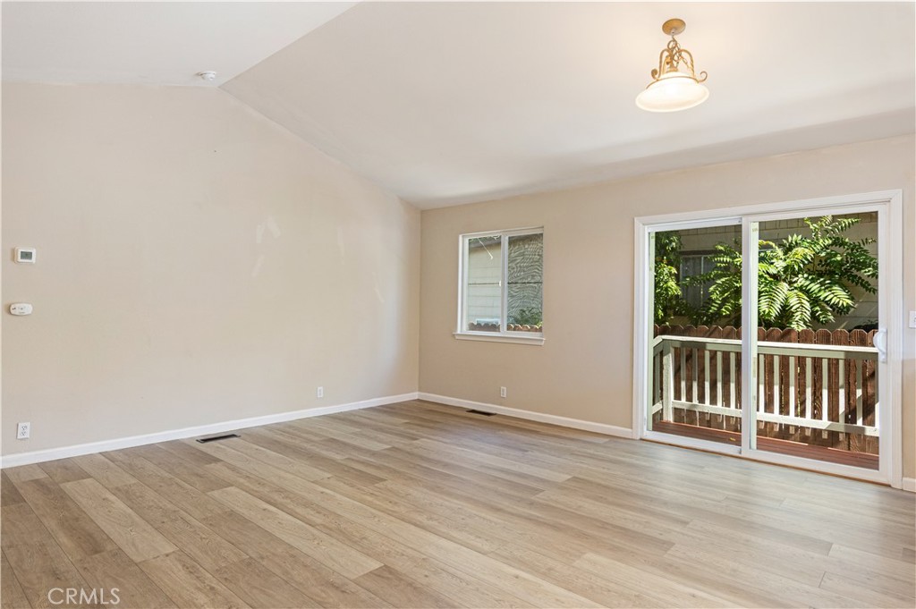 3605 Vista Property Photo 5