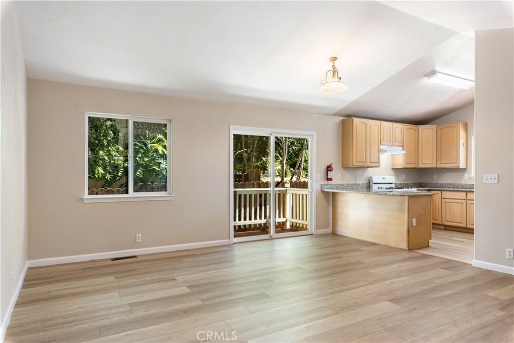 3605 Vista Property Photo 6