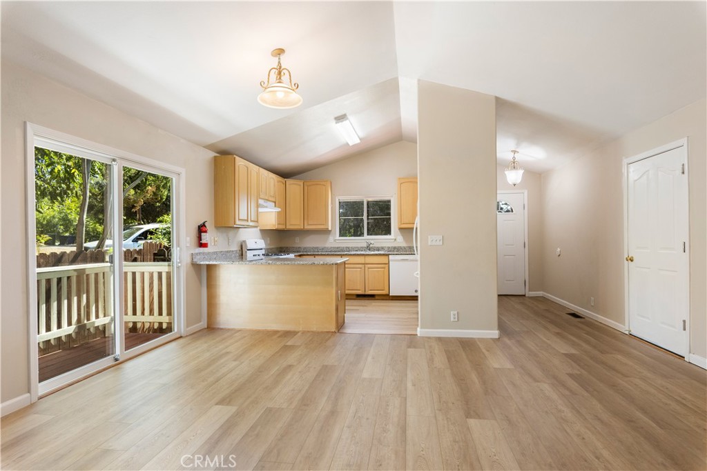 3605 Vista Property Photo 9