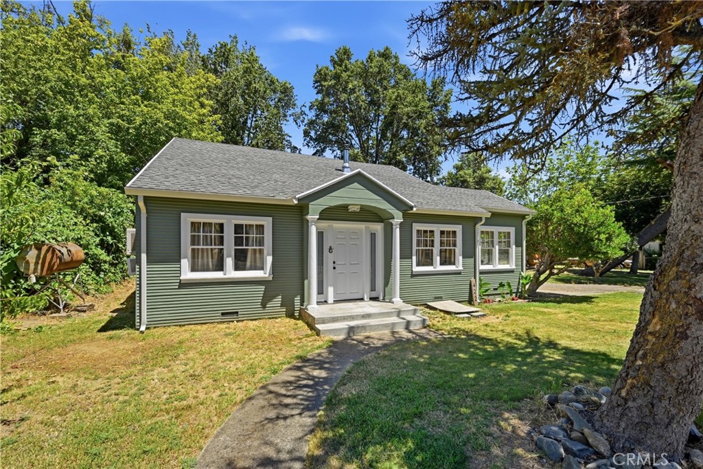 422 1st Property Photo 1