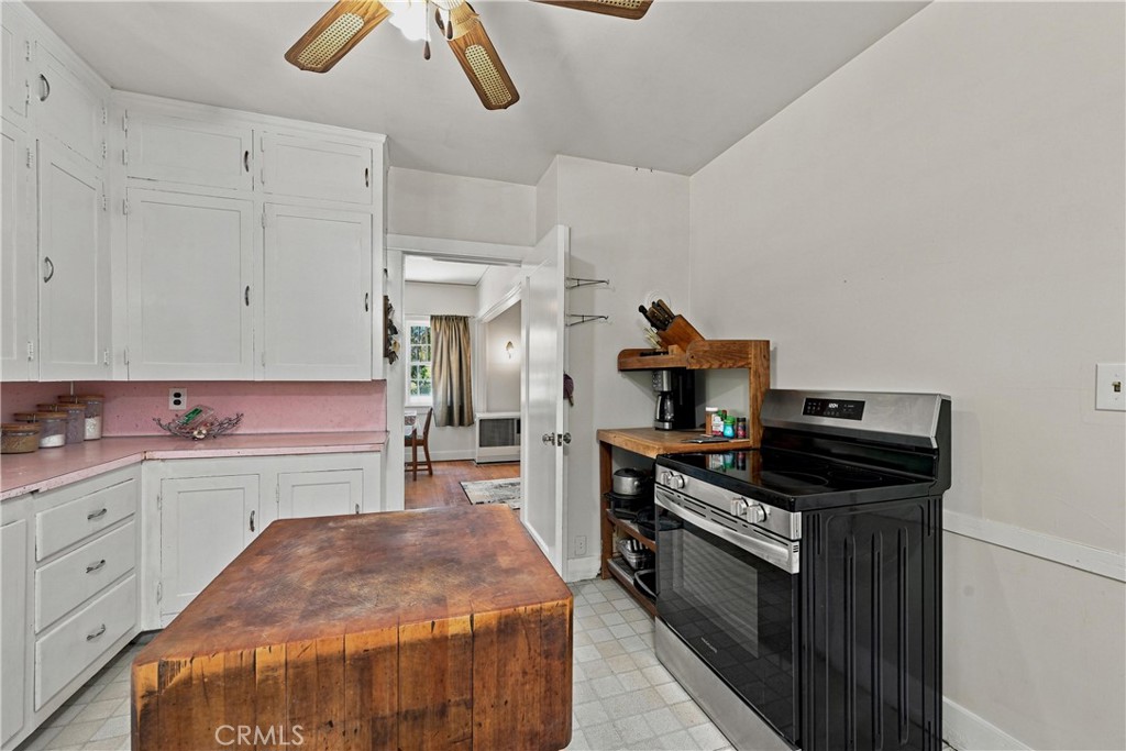 422 1st Property Photo 10