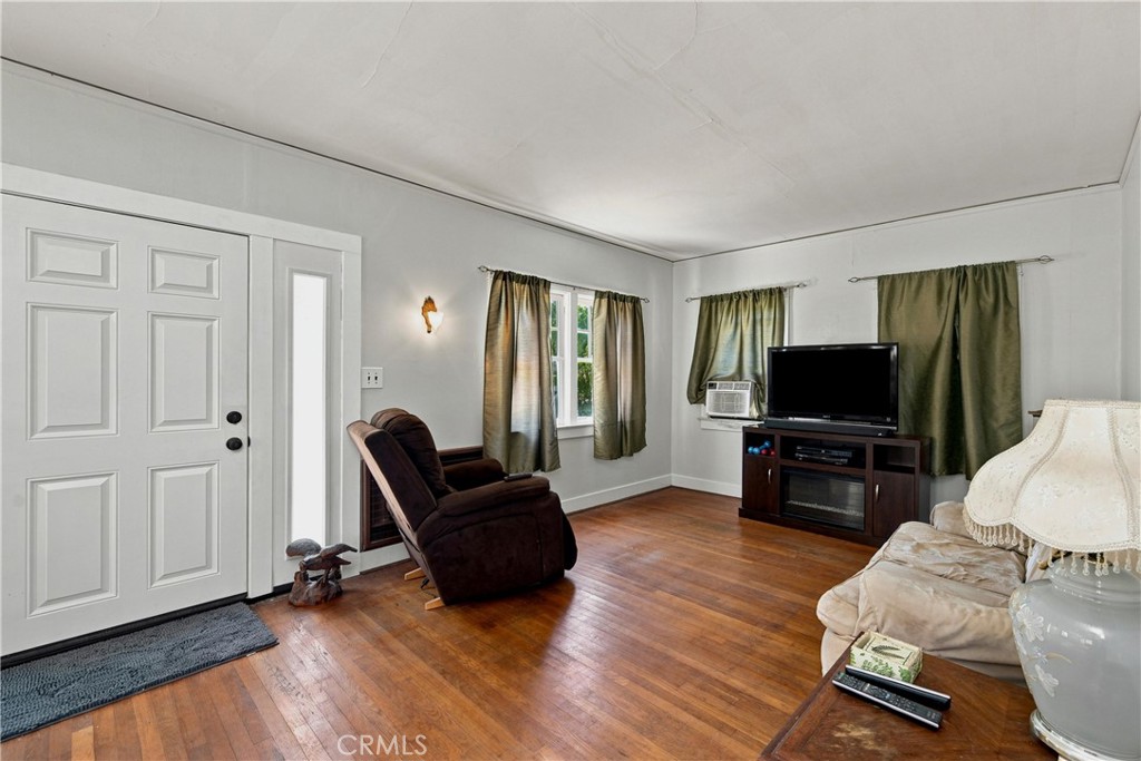 422 1st Property Photo 16