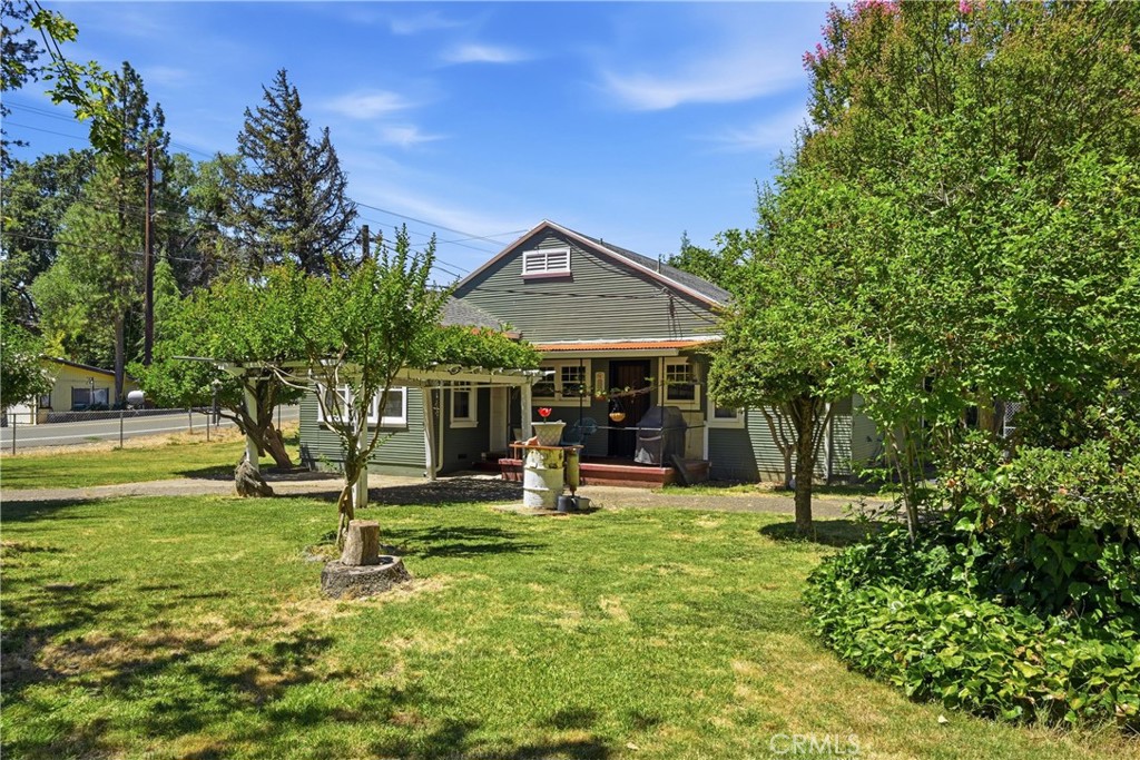 422 1st Property Photo 32