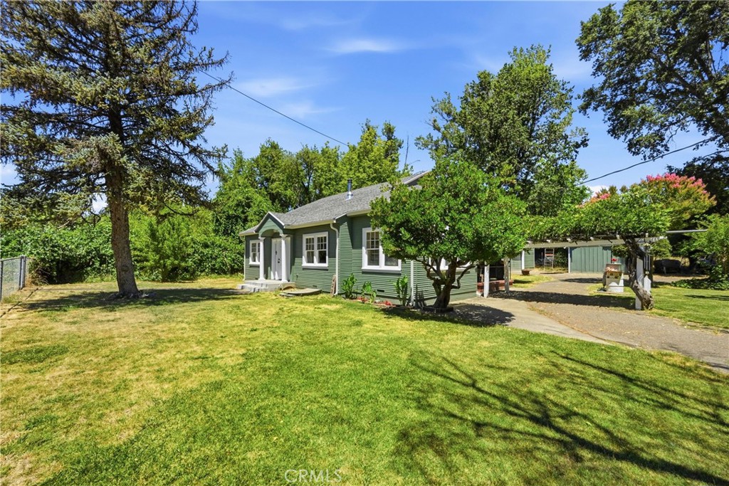 422 1st Property Photo 33