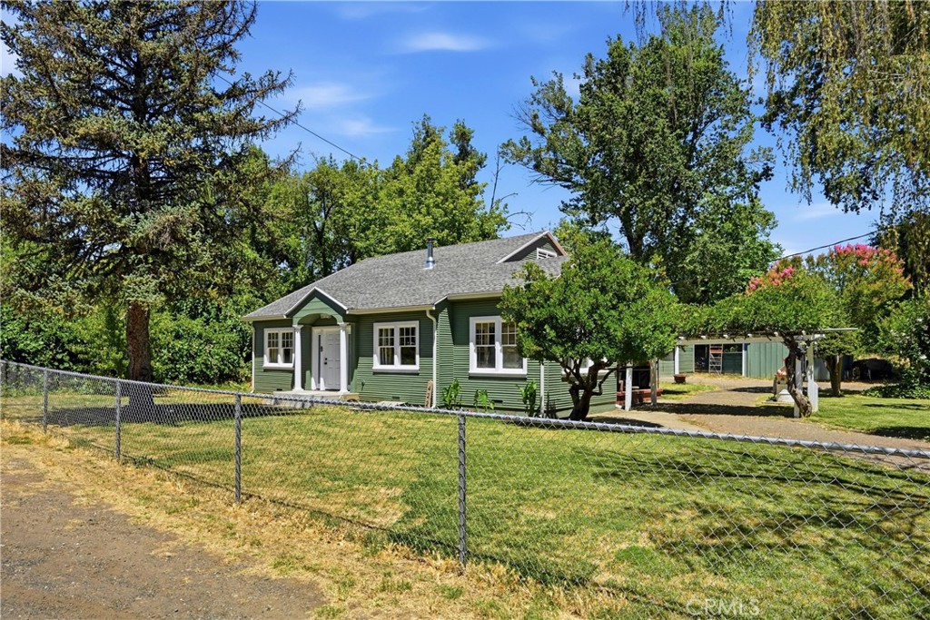 422 1st Property Photo 34