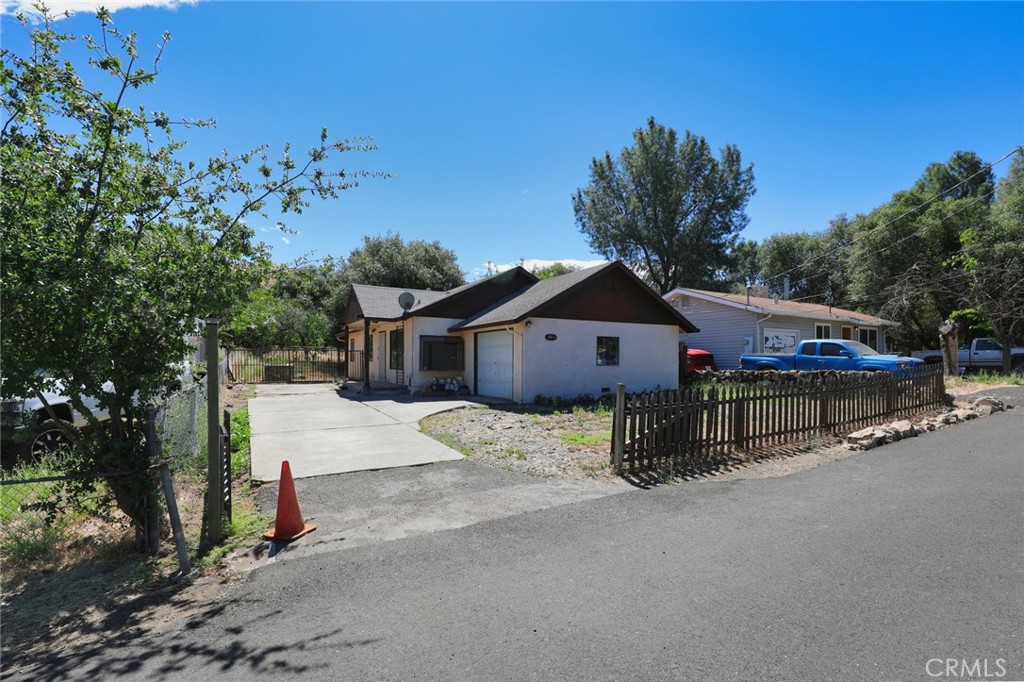 2954 8th Property Photo 2