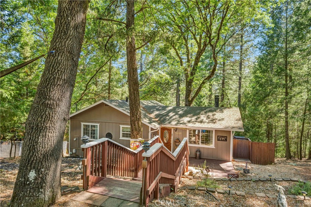 16635 Mountain View Drive Property Photo 2
