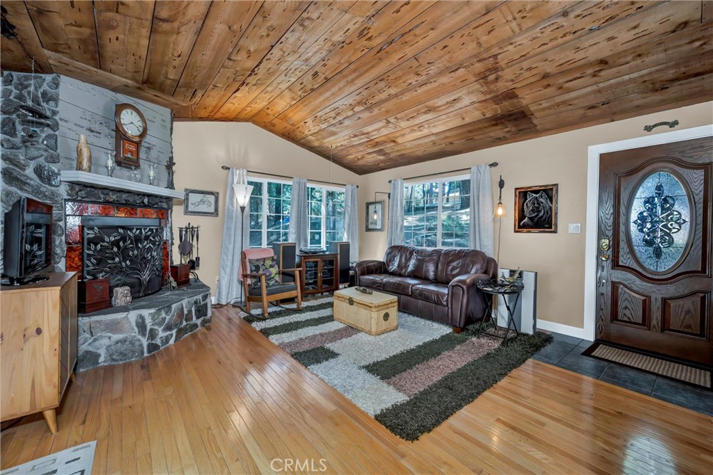 16635 Mountain View Drive Property Photo 7