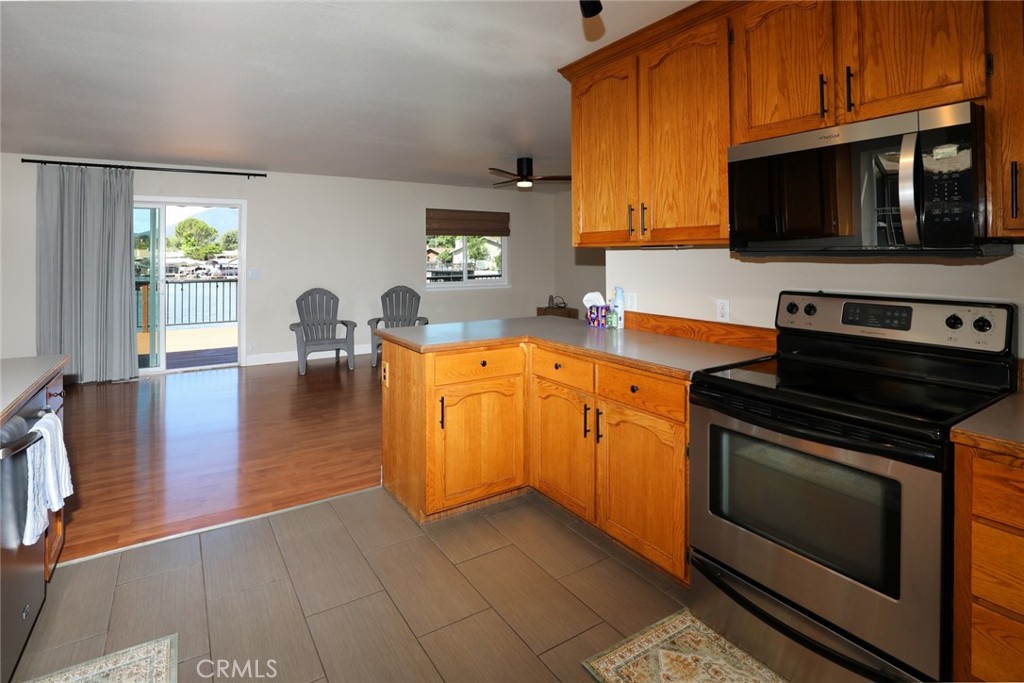 13089 Venus Vlg Property Photo 28