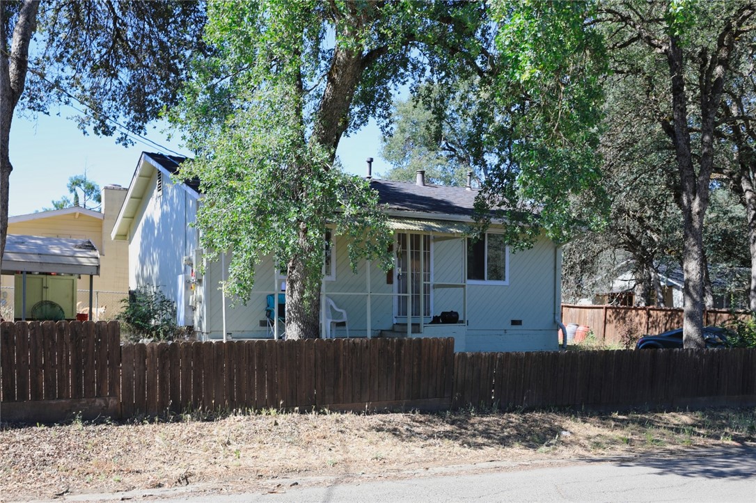 4013 Spruce Property Photo 1