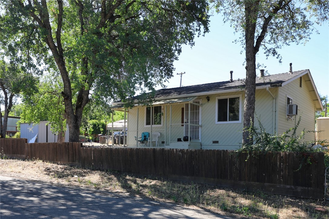 4013 Spruce Property Photo 4