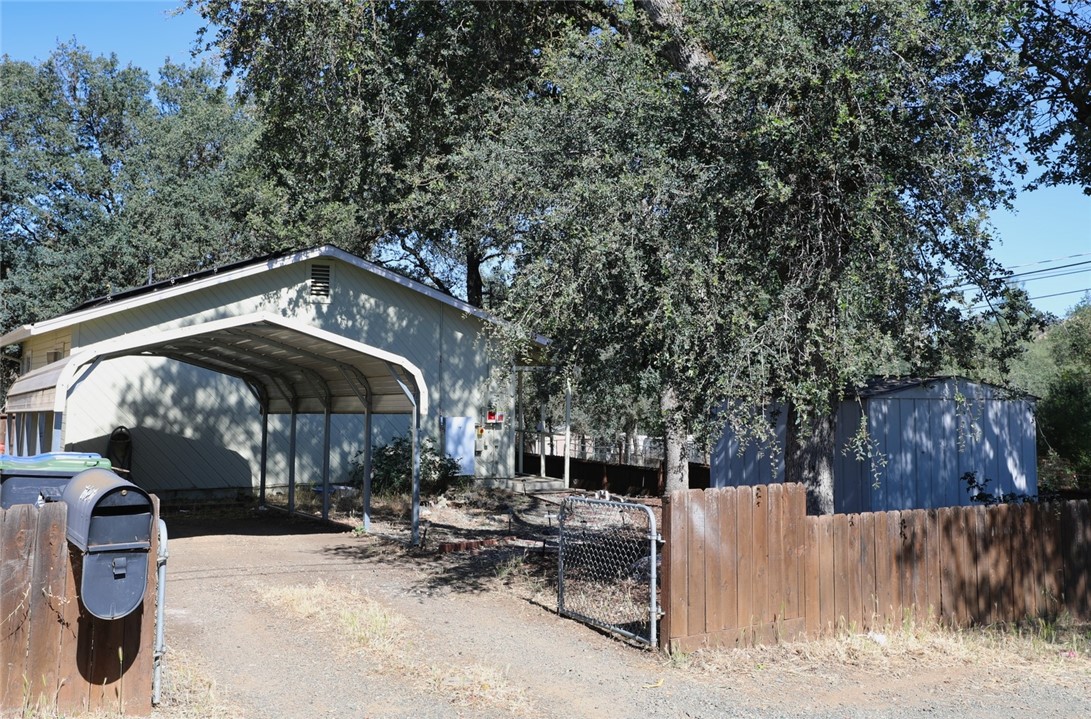 4013 Spruce Property Photo 5