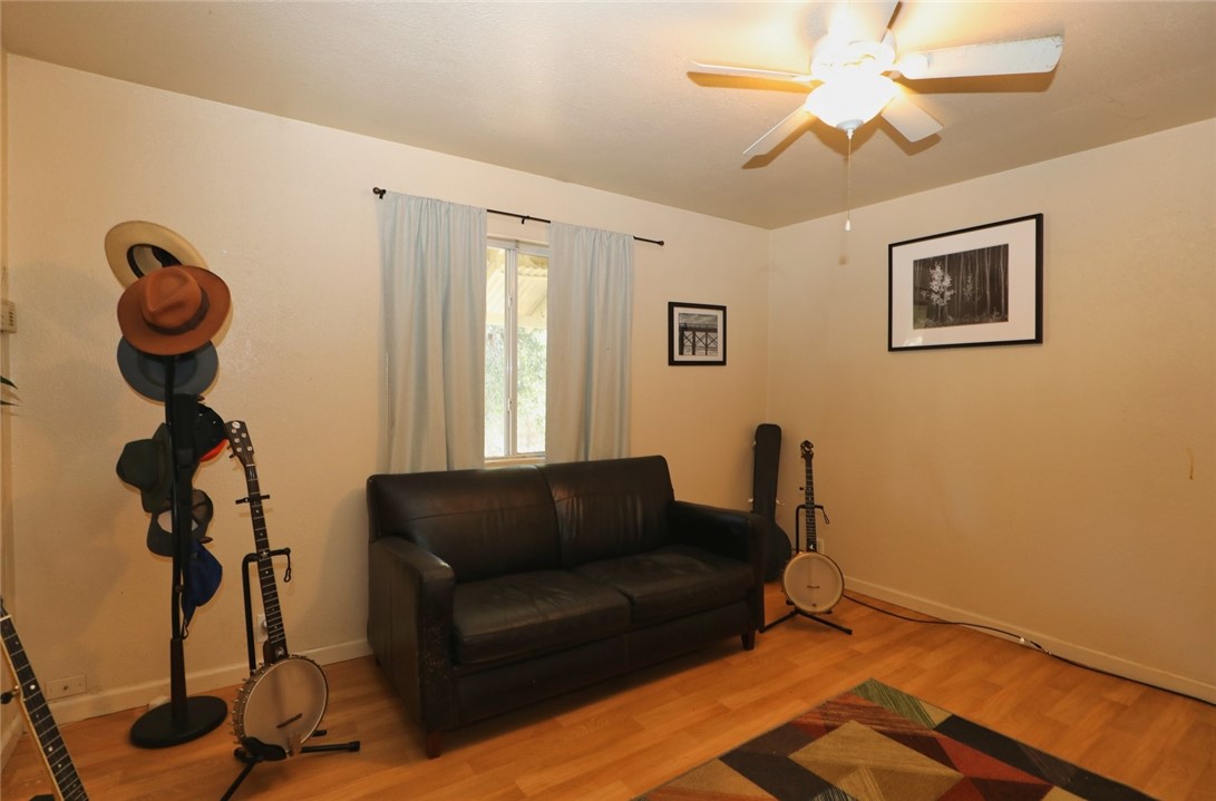 4013 Spruce Property Photo 9