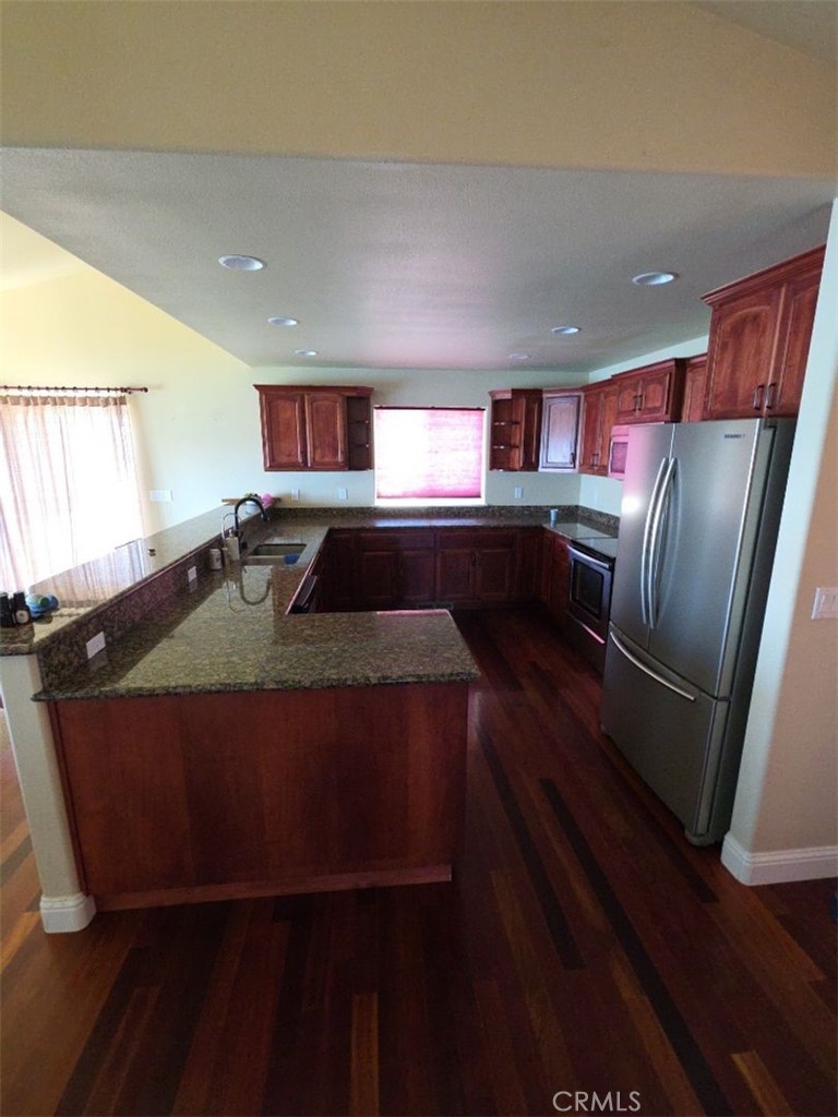 8115 Mountain Creast Drive Property Photo 6