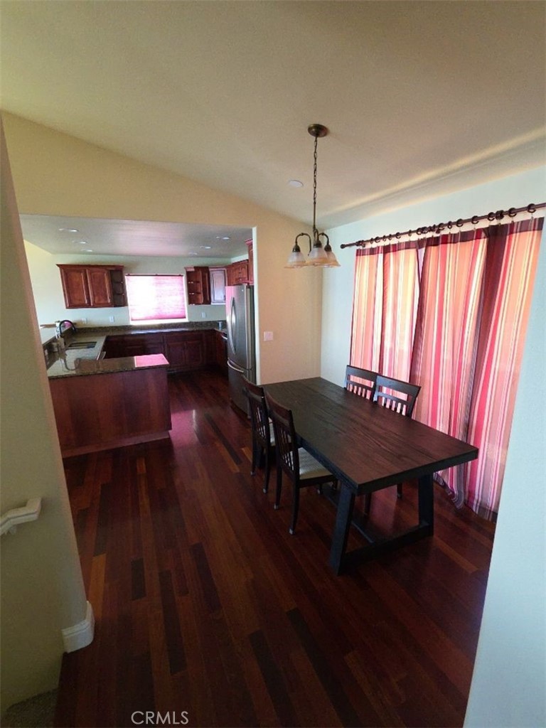 8115 Mountain Creast Drive Property Photo 7