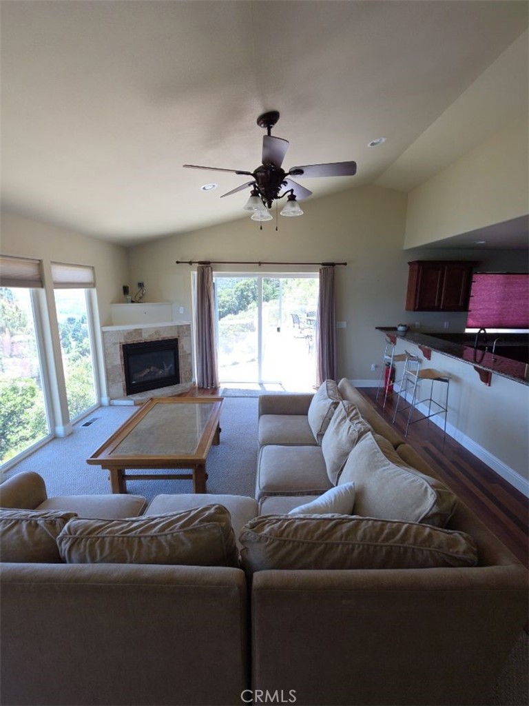 8115 Mountain Creast Drive Property Photo 8