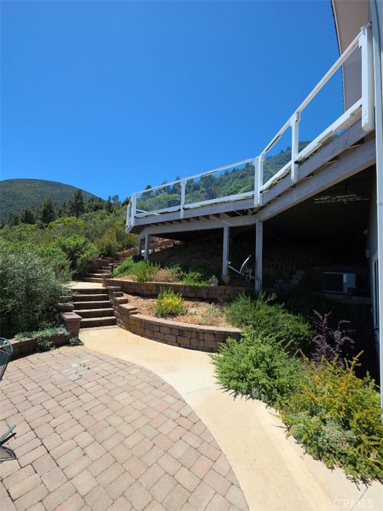 8115 Mountain Creast Drive Property Photo 17