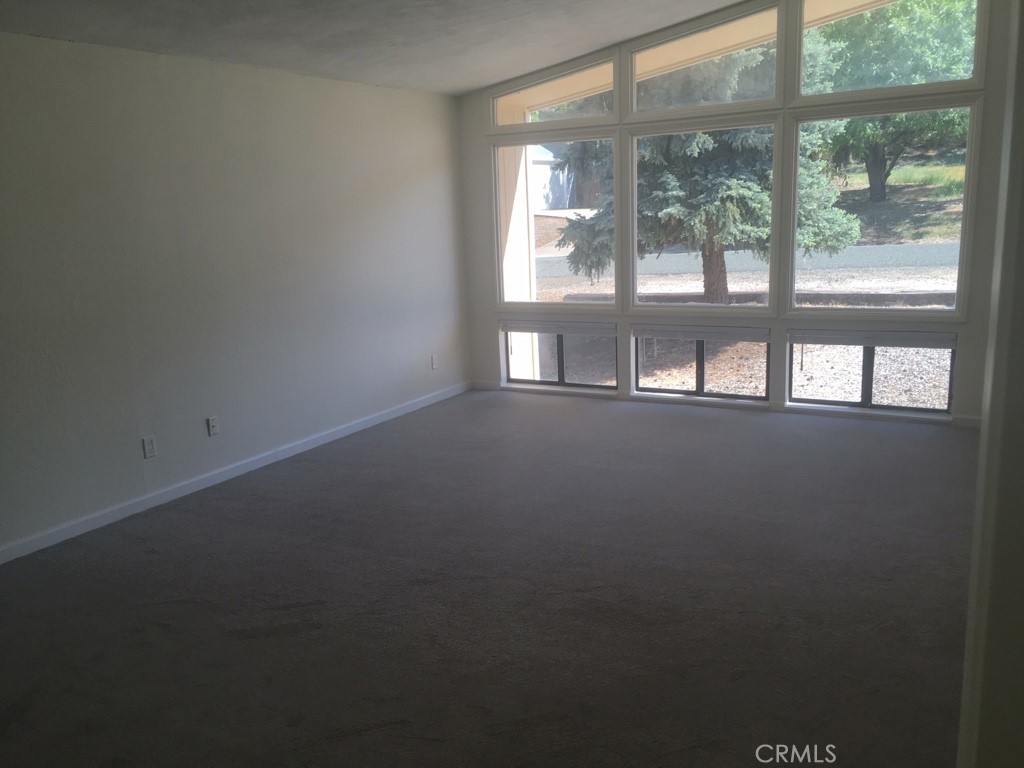 9460 Pawnee Trail Property Photo 6