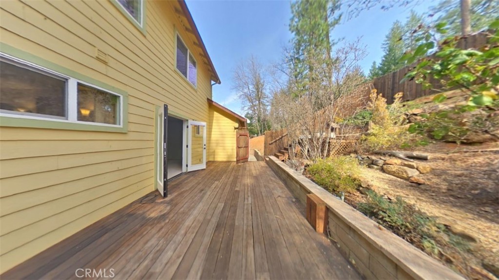 14274 Regina Way Property Photo 4