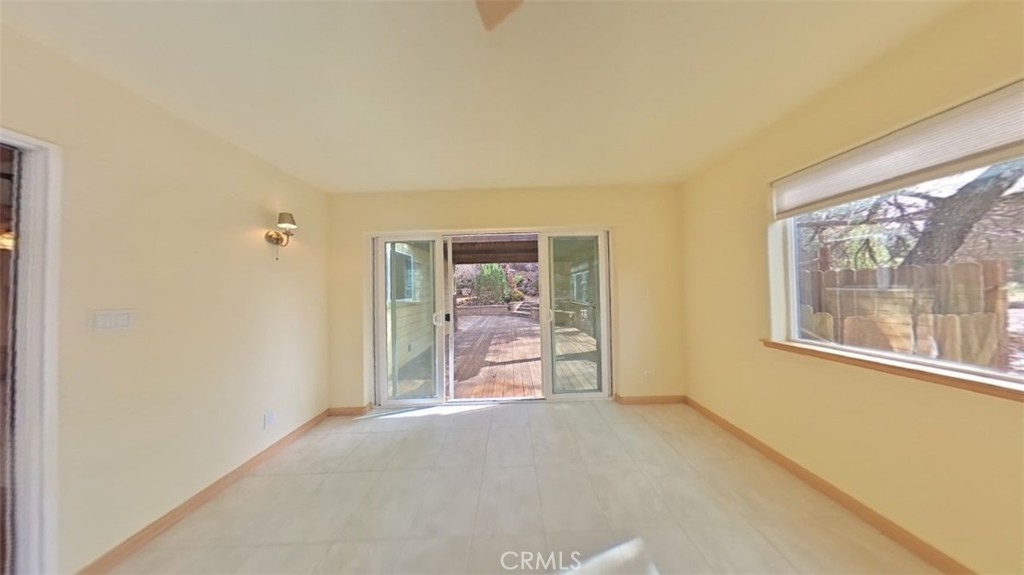 14274 Regina Way Property Photo 10