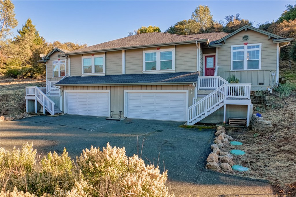 10401 Point Lakeview Road Property Photo 1