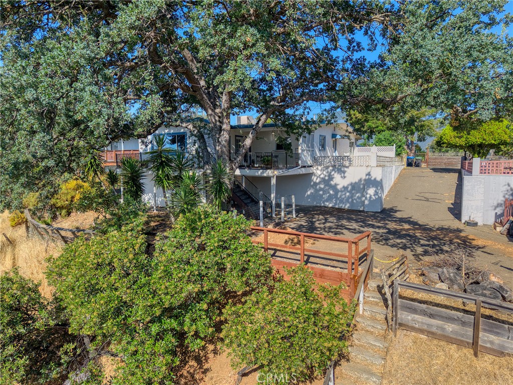 3611 Oak Drive Property Photo 4