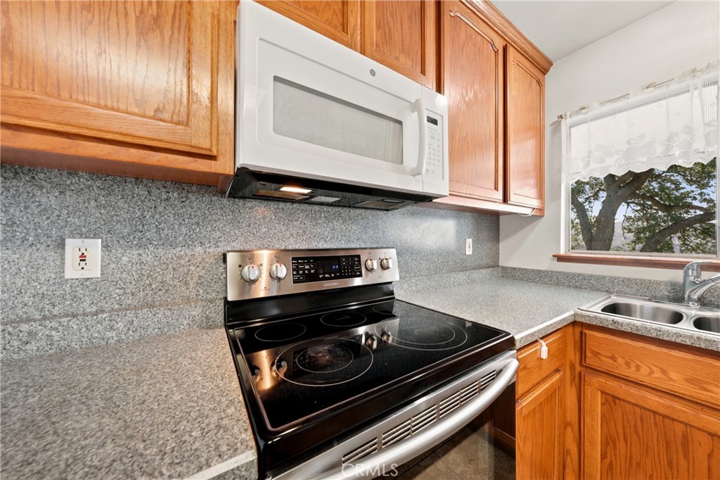 3611 Oak Drive Property Photo 15