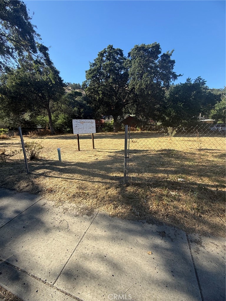12484 The Plaza Property Photo 1
