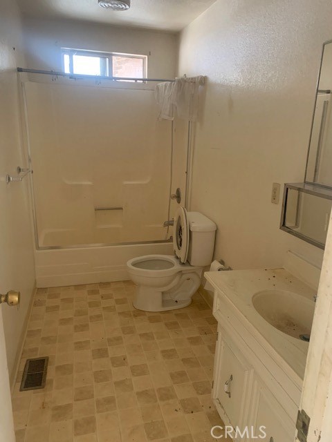 15388 Pacific Property Photo 10