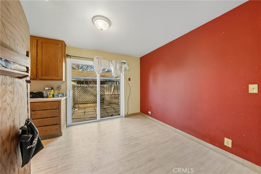 1011 2nd Property Photo 3