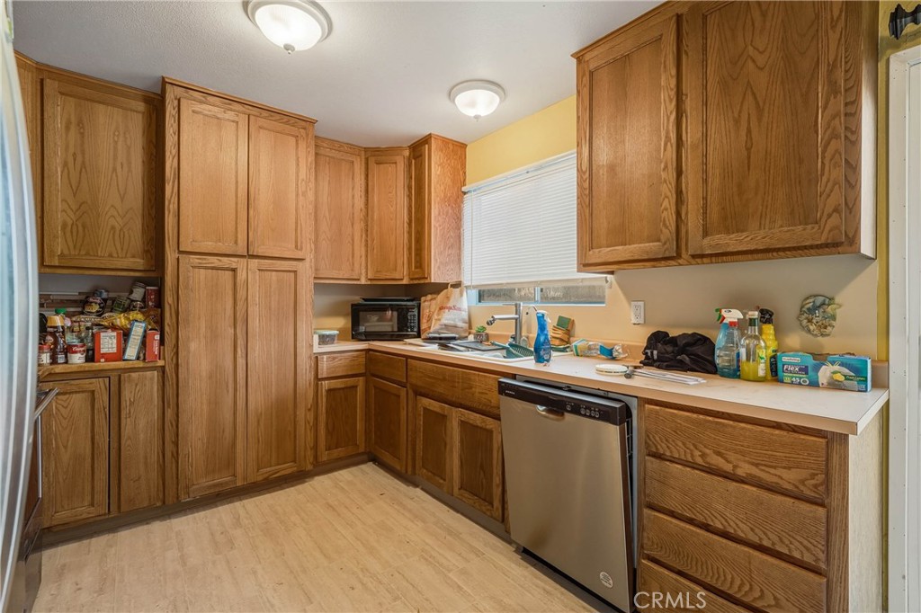 1011 2nd Property Photo 6