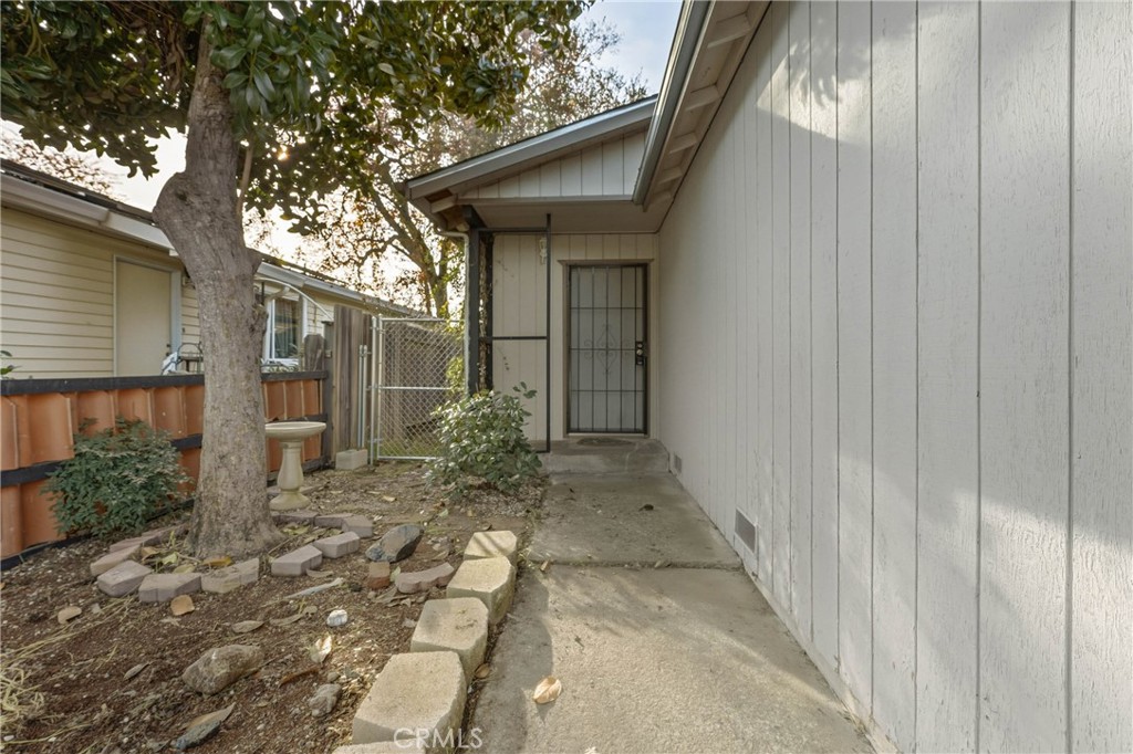 1011 2nd Property Photo 23