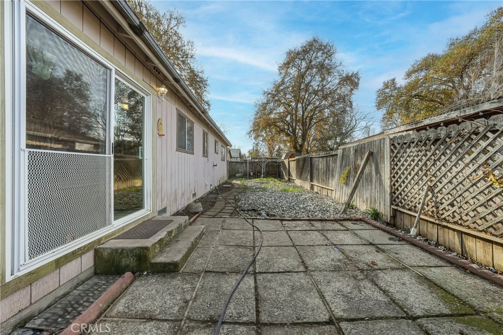 1011 2nd Property Photo 34