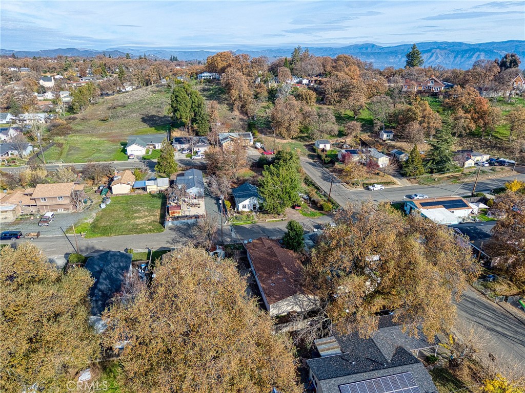 1011 2nd Property Photo 37