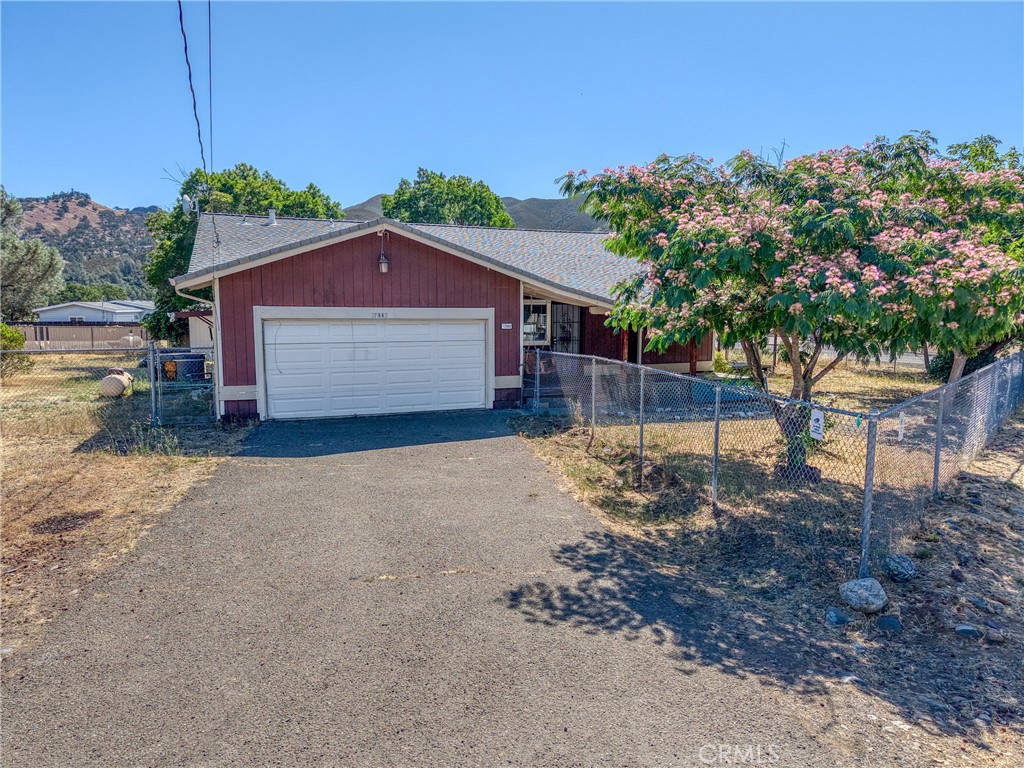 17002 Acacia Property Photo 2