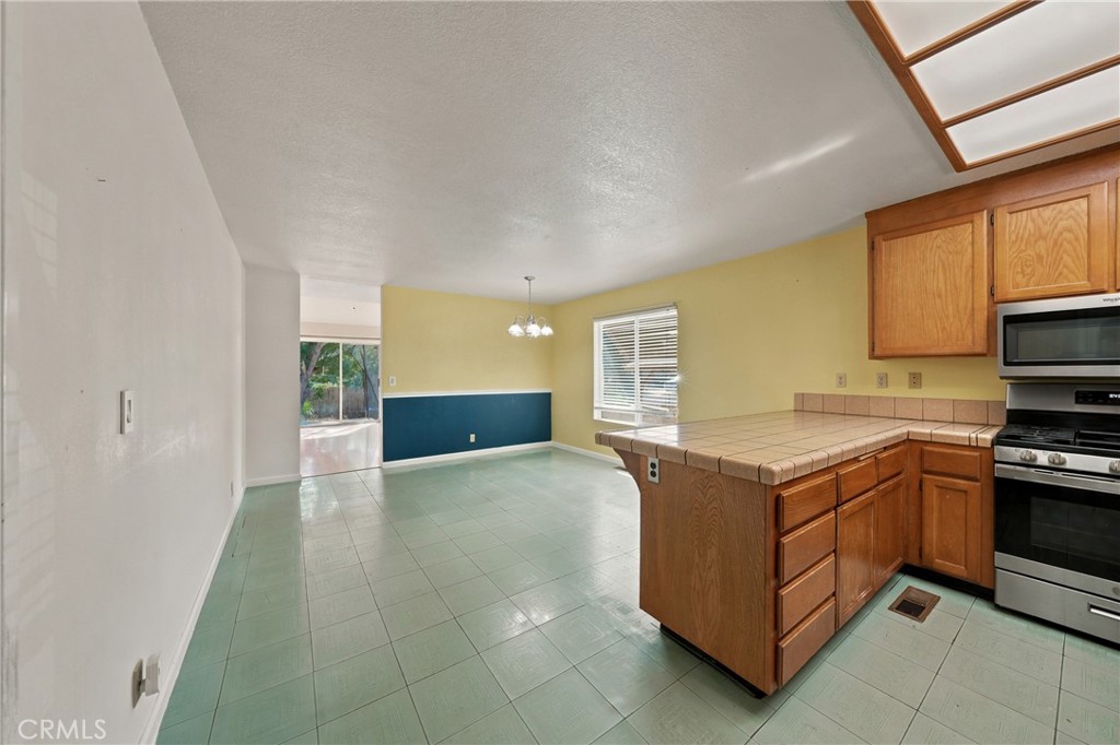 17002 Acacia Property Photo 14