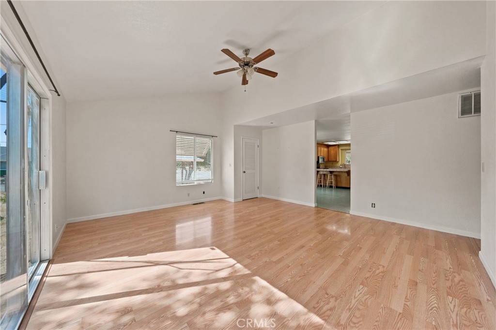 17002 Acacia Property Photo 19