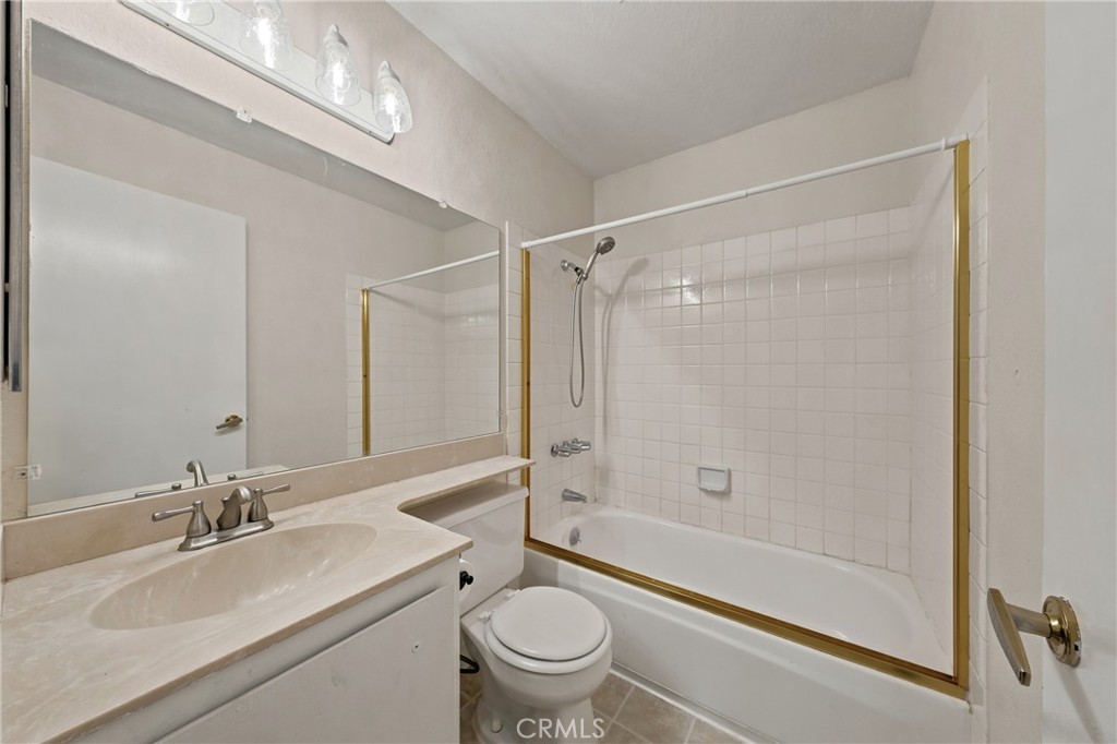 17002 Acacia Property Photo 27