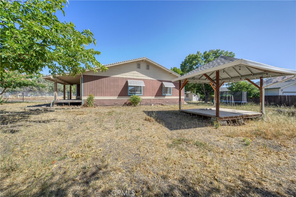 17002 Acacia Property Photo 34