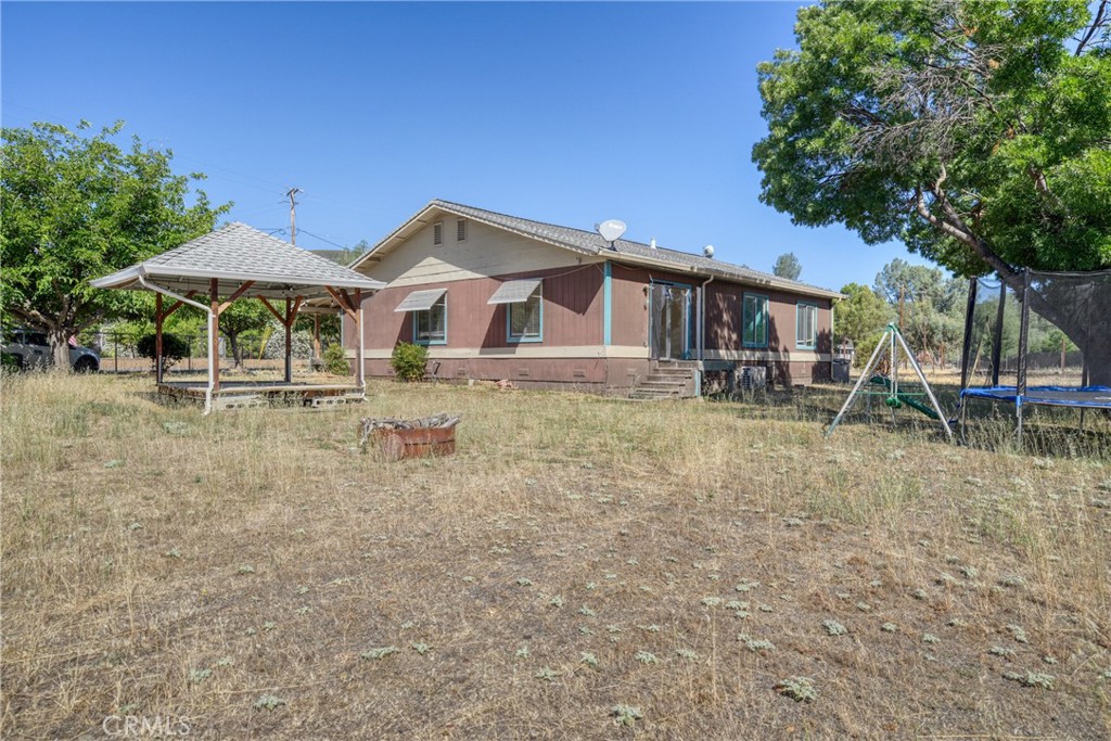 17002 Acacia Property Photo 37