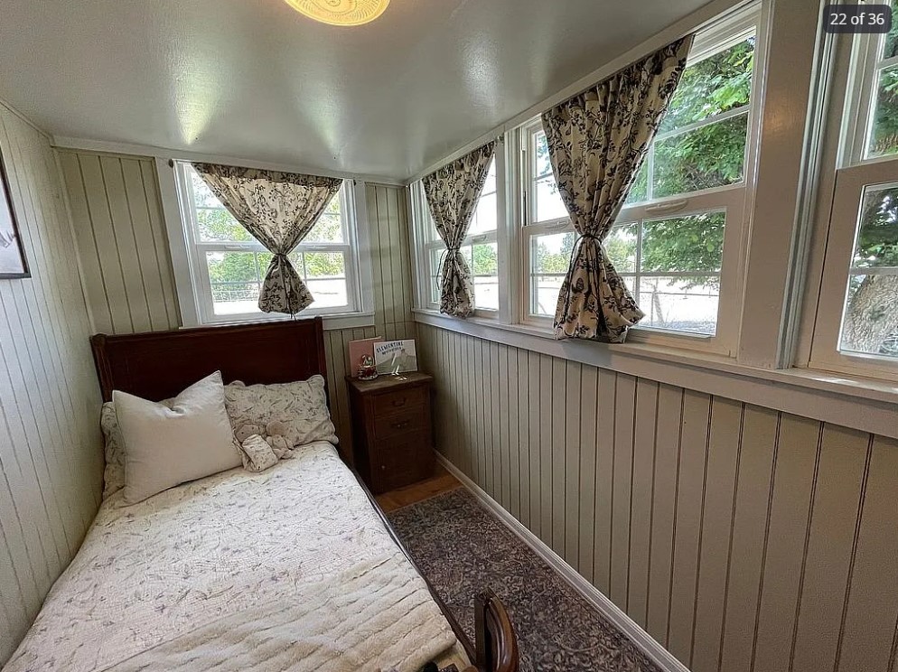 795 Townsend Property Photo 10