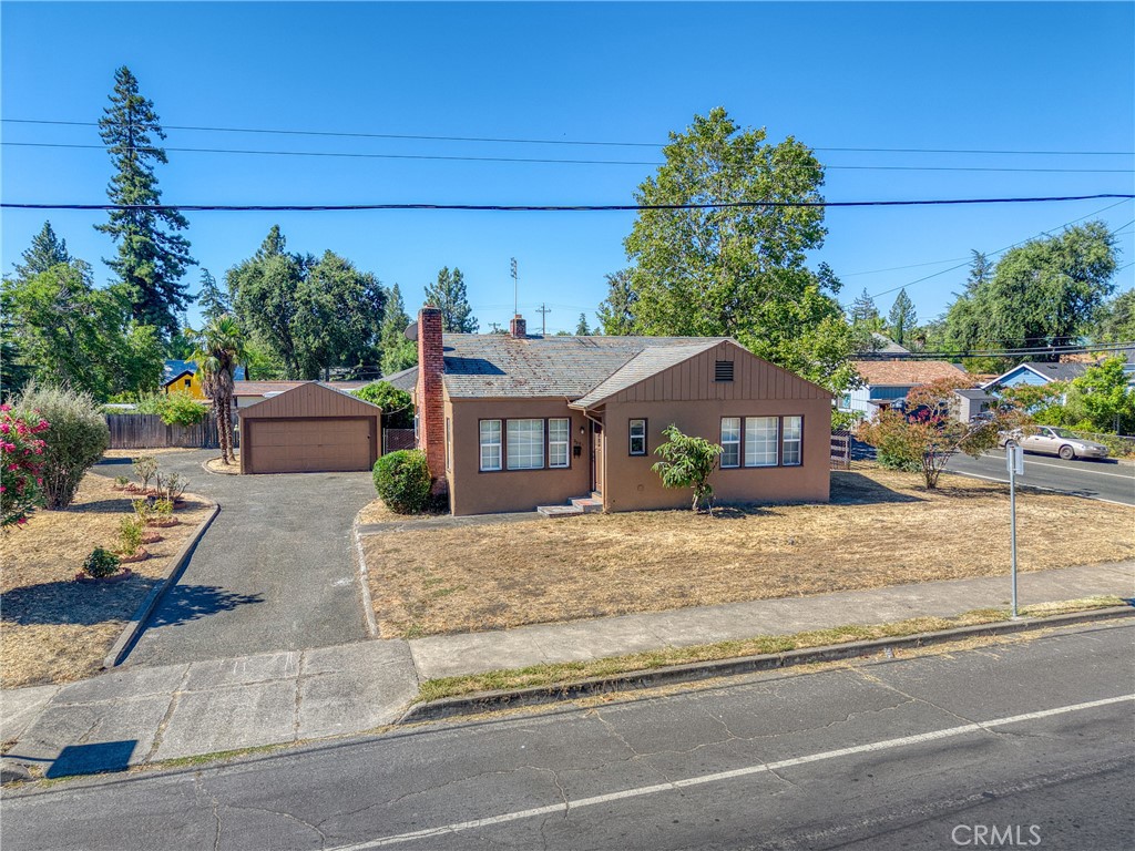 295 Clearlake Avenue Property Photo 1