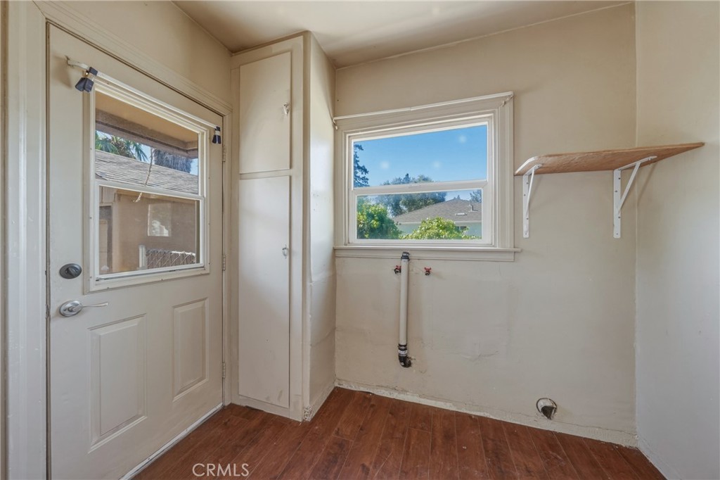 295 Clearlake Avenue Property Photo 23