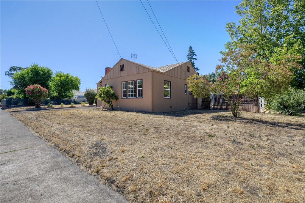 295 Clearlake Avenue Property Photo 40