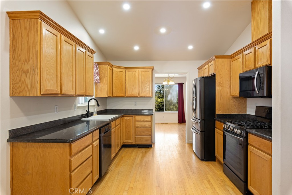 3639 Pine Terrace Drive Property Photo 8